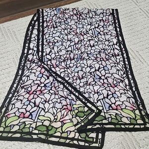 THE METROPOLITAN MUSEUM OF ART TIFFANY MOSIAC SCARF